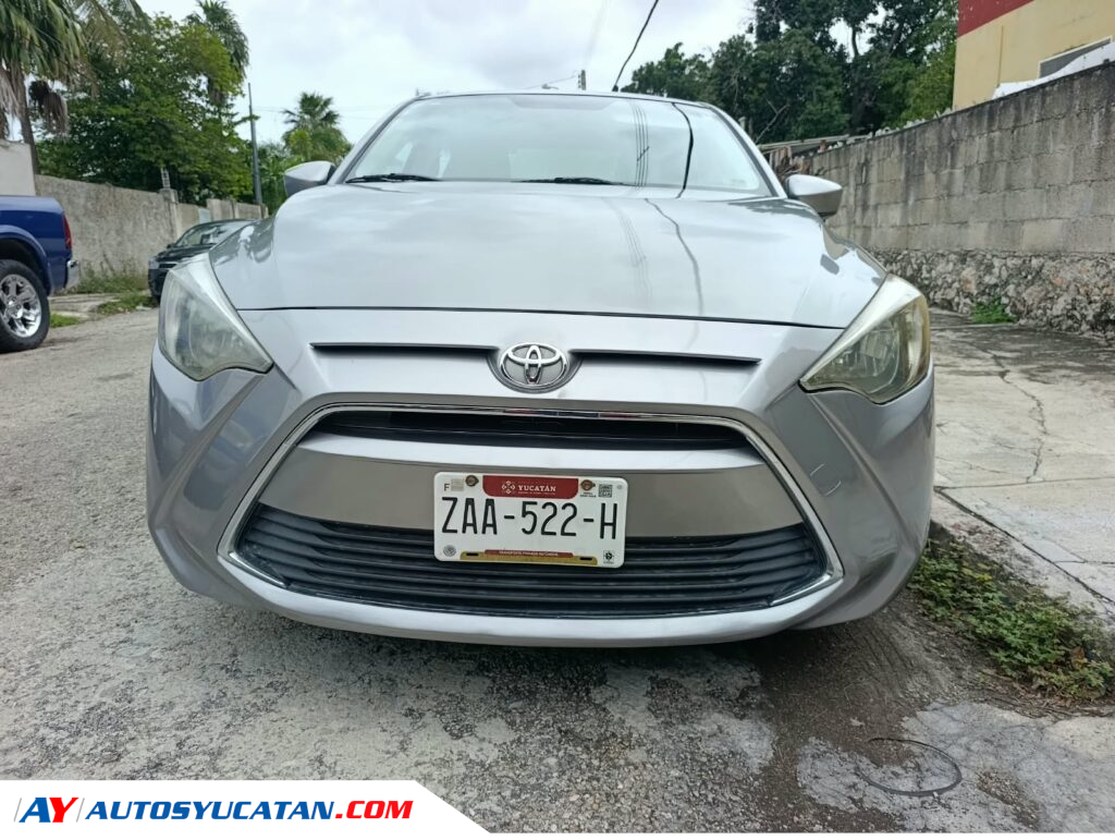 Toyota Yaris STD 2016