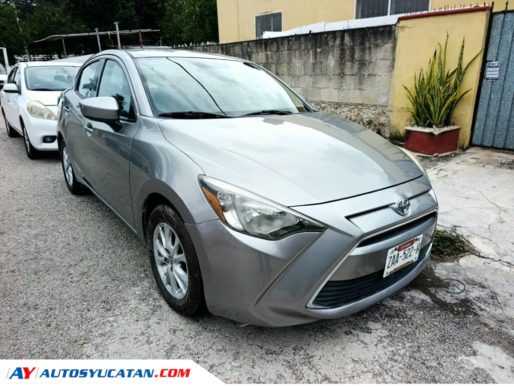 Toyota Yaris STD 2016