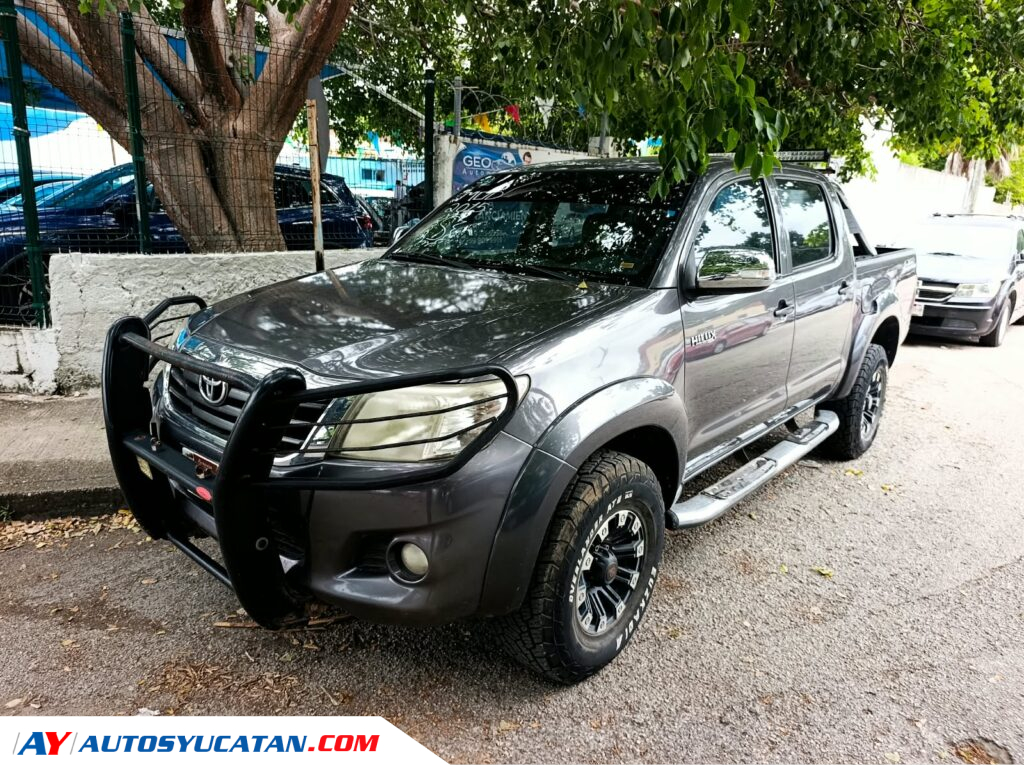 Toyota Hilux STD 2015