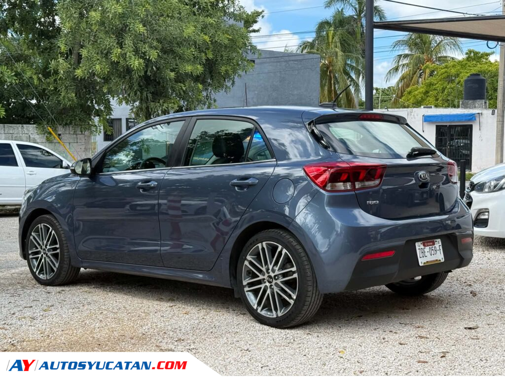 IMPECABLE KIA RIO HATCHBACK EX PACK 2018